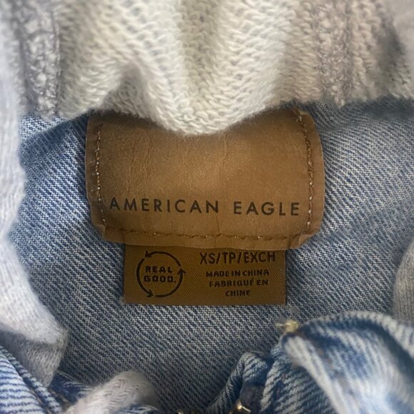 American Eagle Hoodie Crop Denim Jacket Womens XS Blue Distressed Layering - Picture 2 of 9
